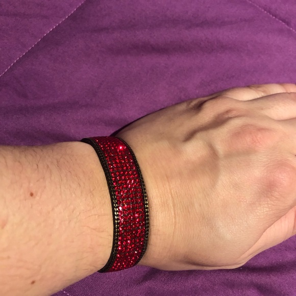 Red sparkle bracelet - Picture 2 of 3
